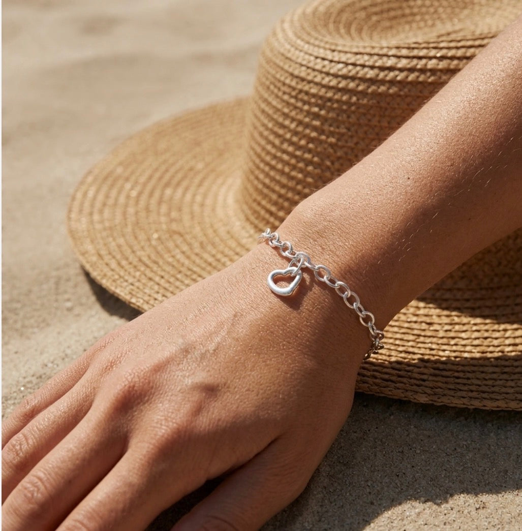 Open Heart Charm bracelet